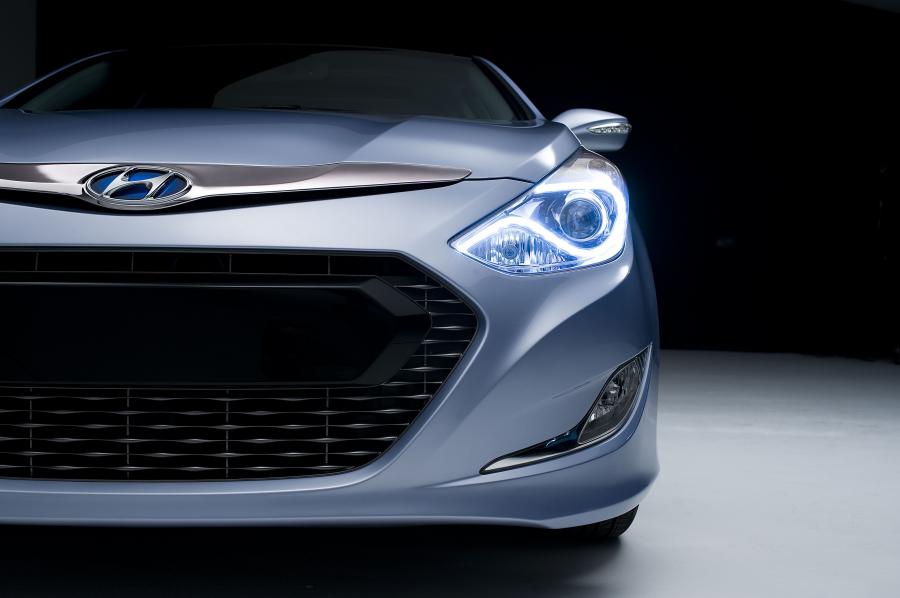  Hyundai Sonata Hybrid 2010 года  (фото 11 из 83)
